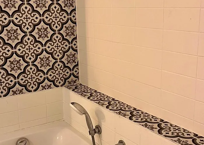 Artist's - & Private Courtyard - 200m2 别墅 *